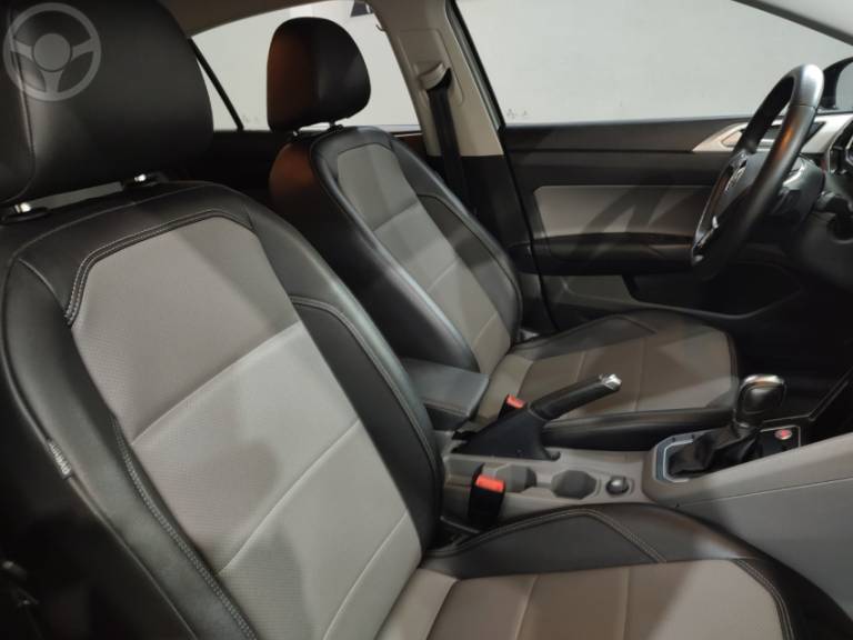 VOLKSWAGEN - VIRTUS 1.0 200 TSI HIGHLINE AUTOMÁTICO - 2018/2019 - PRATA - R$ 87.900,00