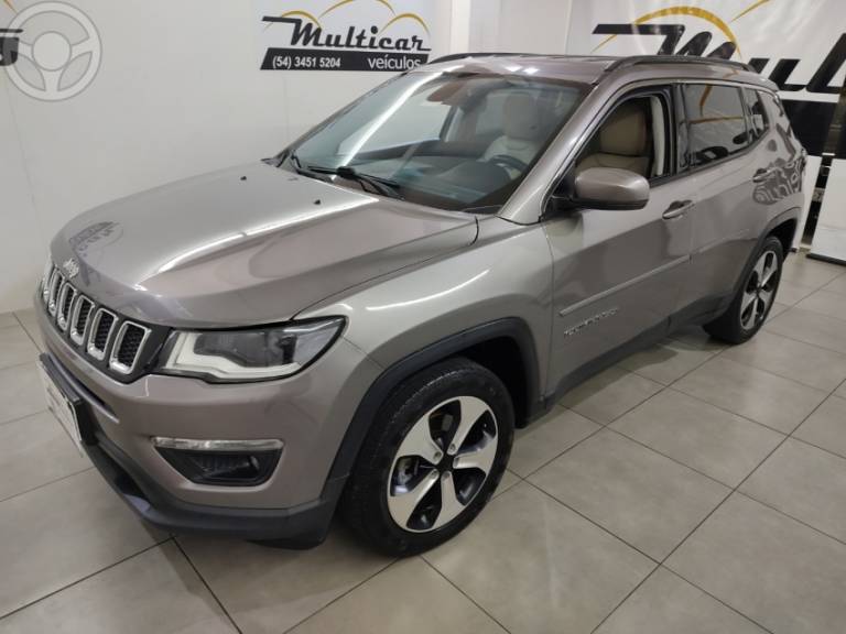 JEEP - COMPASS 2.0 16V FLEX LONGITUDE AUTOMÁTICO - 2016/2017 - CINZA - R$ 94.900,00