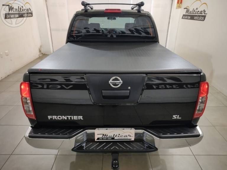 NISSAN - FRONTIER 2.5 SL 4X4 CD TURBO ELETRONIC DIESEL 4P AUTOMÁTICO - 2014/2015 - PRETA - R$ 109.900,00