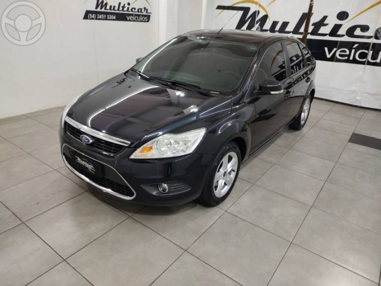 FORD - FOCUS 2.0 GLX 16V FLEX 4P MANUAL - 2011/2012 - PRETA - R$ 43.500,00