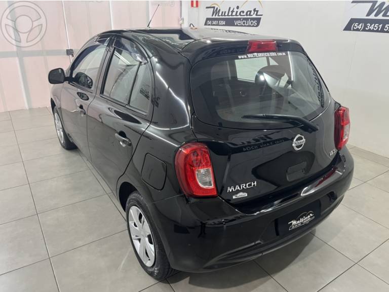 NISSAN - MARCH 1.6 S 16V FLEX 4P MANUAL - 2014/2015 - PRETA - R$ 42.900,00