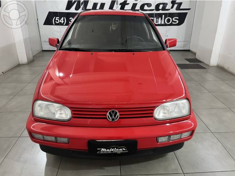 VOLKSWAGEN - GOLF 2.0 MI GLX 8V 4P MANUAL - 1996/1996 - VERMELHA - R$ 49.000,00