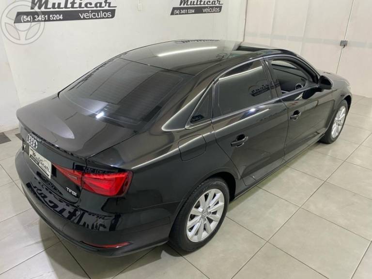 AUDI - A3 1.4 TFSI SEDAN ATTRACTION 16V 4P S-TRONIC - 2015/2016 - PRETA - R$ 81.900,00