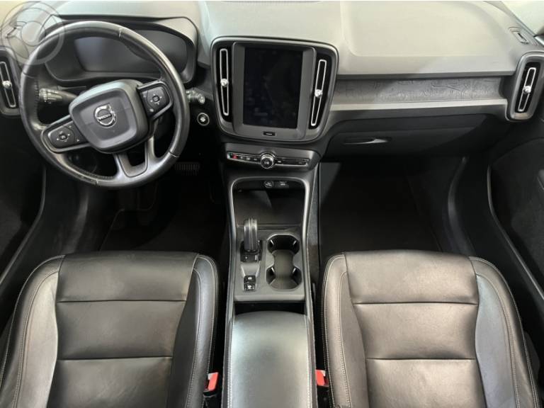 VOLVO - XC 40 2.0 T4 GEARTRONIC - 2019/2019 - PRETA - R$ 123.900,00