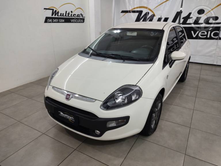 FIAT - PUNTO 1.4 ATTRACTIVE 8V FLEX 4P MANUAL - 2014/2015 - BRANCA - R$ 44.900,00
