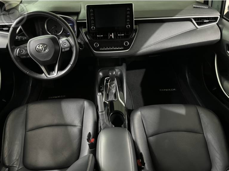 TOYOTA - COROLLA 2.0 XEI 16V FLEX 4P AUTOMÁTICO - 2022/2023 - BRANCA - R$ 133.900,00