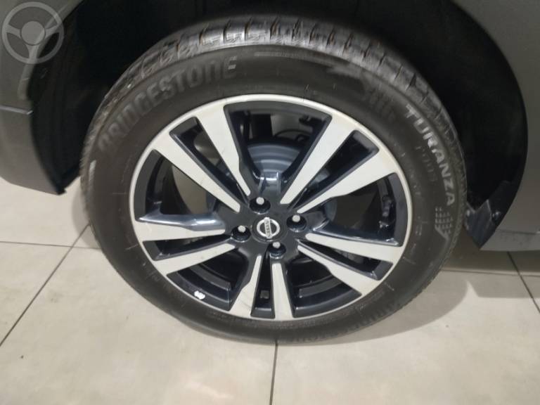 NISSAN - KICKS 1.6 ADVANCE 16V FLEX 4P AUTOMÁTICO - 2021/2022 - CINZA - R$ 101.000,00