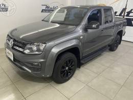 VOLKSWAGEN - AMAROK 2.0 4X4 TDI COMFORTILINE CD DIESEL 4P AUTOMÁTICO - 2021/2022 - CINZA - R$ 157.900,00