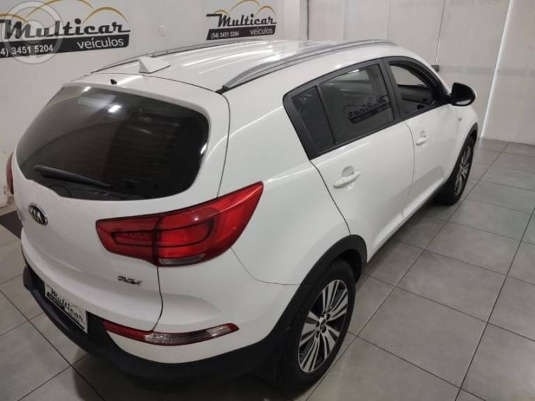 KIA MOTORS - SPORTAGE 2.0 LX 4X2 16V FLEX 4P AUTOMÁTICO - 2014/2015 - BRANCA - R$ 81.900,00