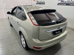 FORD - FOCUS 1.6 GLX 16V FLEX 4P MANUAL - 2011/2012 - PRATA - R$ 44.500,00
