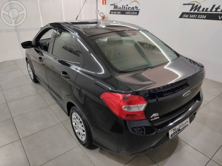 FORD - KA 1.0 SE 12V FLEX 4P MANUAL - 2015/2016 - PRETA - R$ 41.900,00