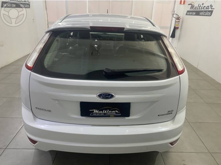 FORD - FOCUS 2.0 GLX 16V FLEX 4P AUTOMÁTICO - 2013/2013 - BRANCA - R$ 48.000,00