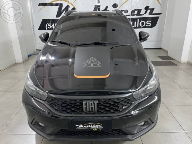 FIAT - ARGO 1.3 V8 TREKKING FLEX 4P AUTOMÁTICO - 2022/2023 - PRETA - R$ 84.900,00