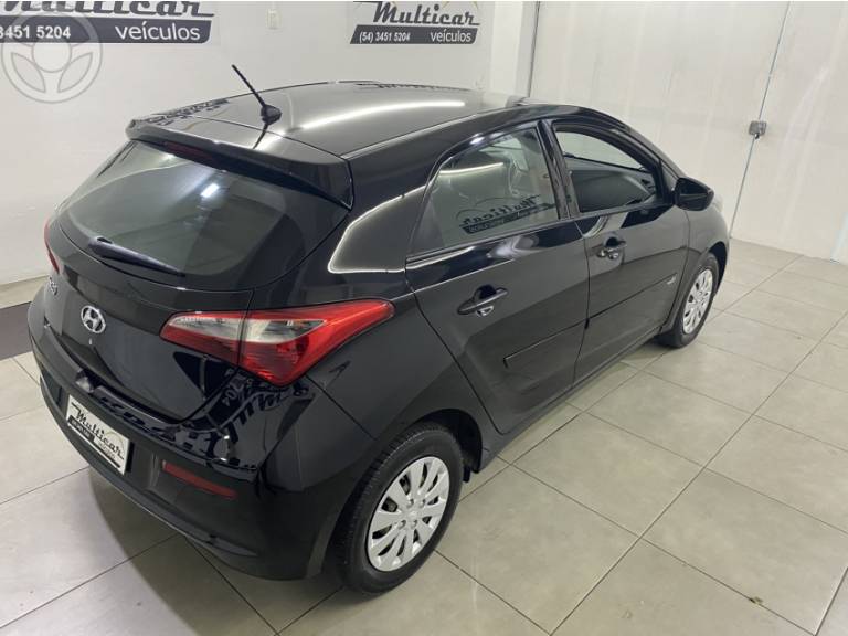 HYUNDAI - HB20 1.0 COMFORT PLUS 12V FLEX 4P MANUAL - 2016/2017 - PRETA - R$ 51.900,00