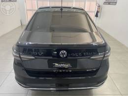 VOLKSWAGEN - VIRTUS 1.0 200 TSI HIGHLINE AUTOMÁTICO - 2023/2024 - PRETA - R$ 121.500,00