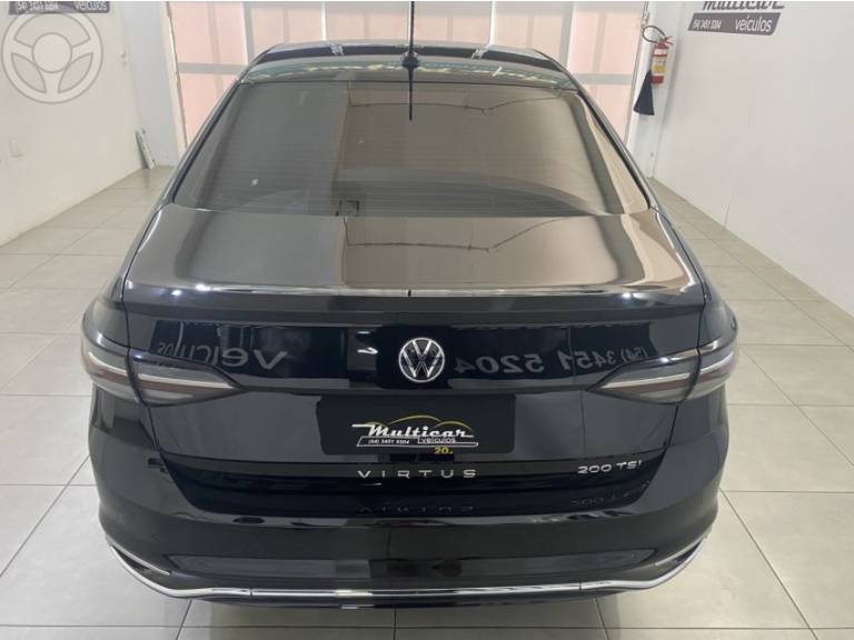 VOLKSWAGEN - VIRTUS 1.0 200 TSI HIGHLINE AUTOMÁTICO - 2023/2024 - PRETA - R$ 121.500,00