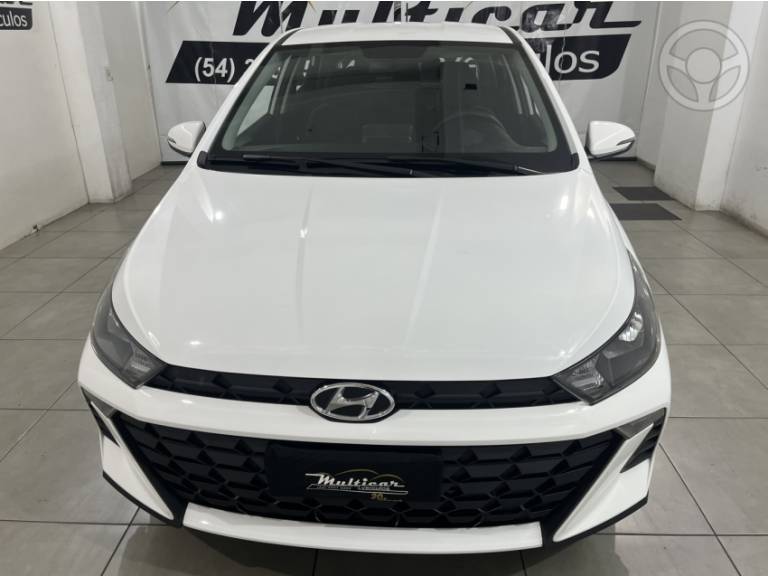 HYUNDAI - HB20 1.0 COMFORT PLUS 12V FLEX 4P MANUAL - 2023/2024 - BRANCA - R$ 72.900,00