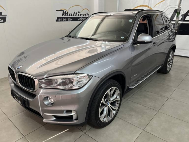 BMW - X5 3.0 4X4 30D I6 TURBO DIESEL 4P AUTOMÁTICO - 2018/2018 - CINZA - R$ 203.900,00