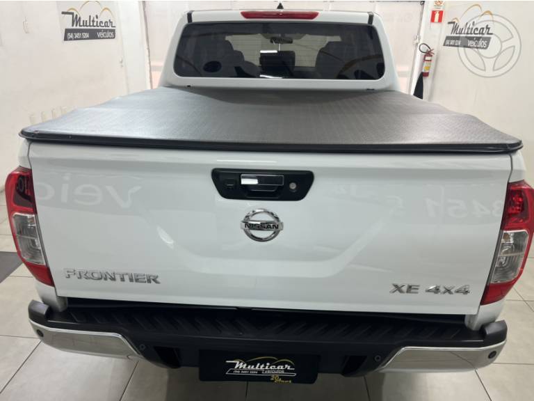 NISSAN - FRONTIER 2.3 XE 4X4 CD BI TURBO DIESEL 4P AUTOMÁTICO - 2022/2022 - BRANCA - R$ 164.500,00