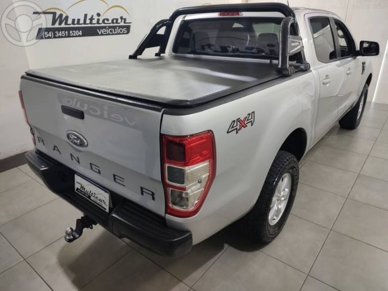 FORD - RANGER 2.2 XL 4X4 CD 16V DIESEL 4P MANUAL - 2012/2013 - PRATA - R$ 89.900,00