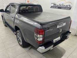 MITSUBISHI - L200 TRITON 2.4 HPE-S SPORT 4X4 CD 16V DIESEL 4P AUTOMÁTICO - 2021/2022 - CINZA - R$ 219.900,00