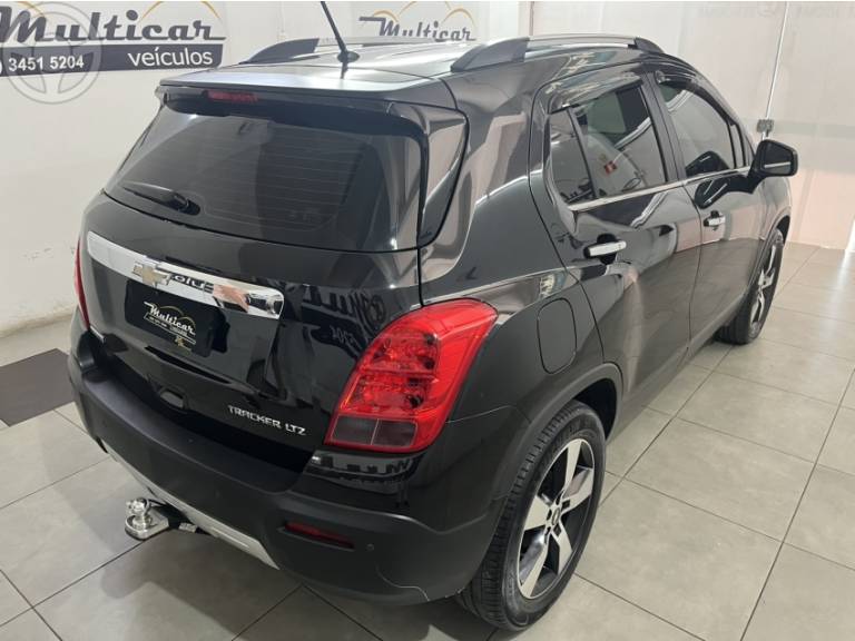 CHEVROLET - TRACKER 1.8 MPFI LTZ 4X2 16V FLEX 4P AUTOMÁTICO - 2014/2014 - PRETA - R$ 67.900,00