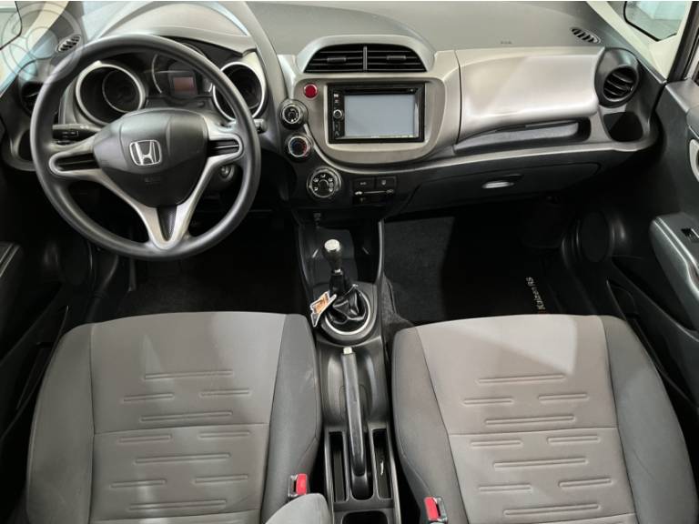 HONDA - FIT 1.4 CX 16V FLEX 4P MANUAL - 2014/2014 - PRATA - R$ 53.500,00