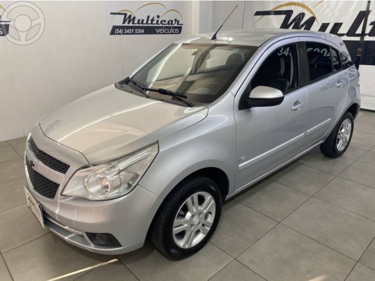 CHEVROLET - AGILE 1.4 MPFI LTZ 8V FLEX 4P MANUAL - 2011/2011 - PRATA - R$ 33.900,00