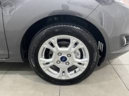 FORD - FIESTA 1.6 SE SEDAN 16V FLEX 4P MANUAL - 2014/2015 - CINZA - R$ 45.500,00