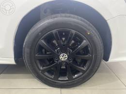 VOLKSWAGEN - JETTA 2.0 TRENDLINE FLEX 4P TIPTRONIC - 2015/2016 - BRANCA - R$ 71.900,00