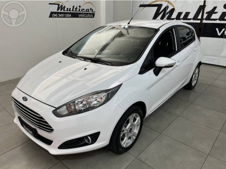 FORD - FIESTA 1.6 SE HATCH 16V FLEX 4P AUTOMÁTICO - 2015/2016 - BRANCA - R$ 54.500,00