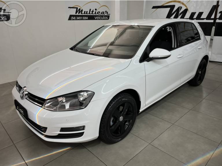 VOLKSWAGEN - GOLF 1.4 TSI COMFORTLINE 16V 4P MANUAL - 2015/2015 - BRANCA - R$ 76.900,00