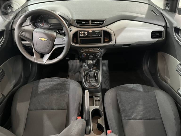CHEVROLET - ONIX 1.0 MPFI JOY 8V FLEX 4P MANUAL - 2017/2018 - BRANCA - R$ 48.500,00