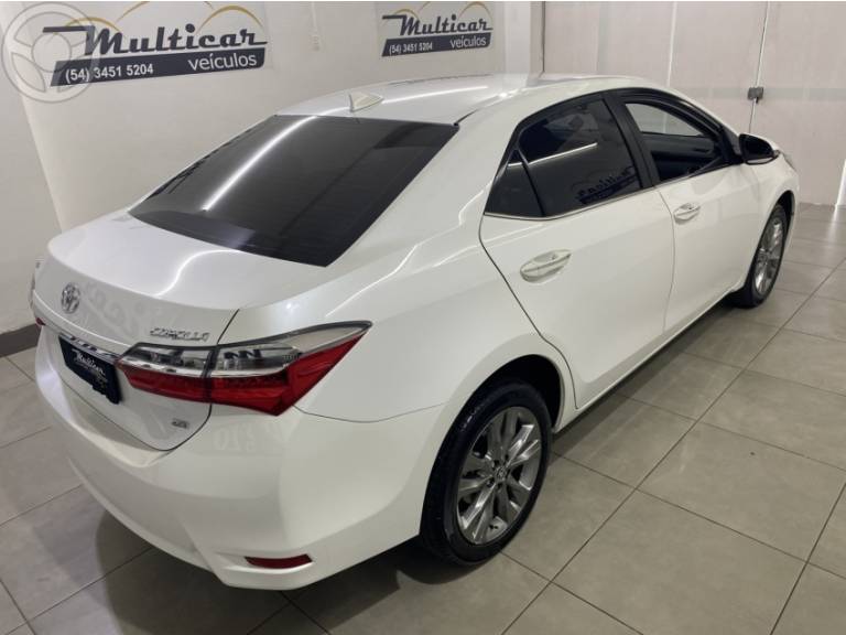 TOYOTA - COROLLA 2.0 XEI 16V FLEX 4P AUTOMÁTICO - 2018/2019 - BRANCA - R$ 107.500,00