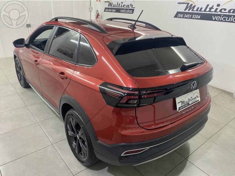 VOLKSWAGEN - NIVUS 1.0 TSI HIGHLINE FLEX 4P AUTOMÁTICO - 2022/2023 - VERMELHA - R$ 119.900,00