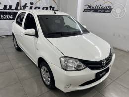 TOYOTA - ETIOS 1.3 X 16V FLEX 4P MANUAL - 2016/2017 - BRANCA - R$ 51.900,00