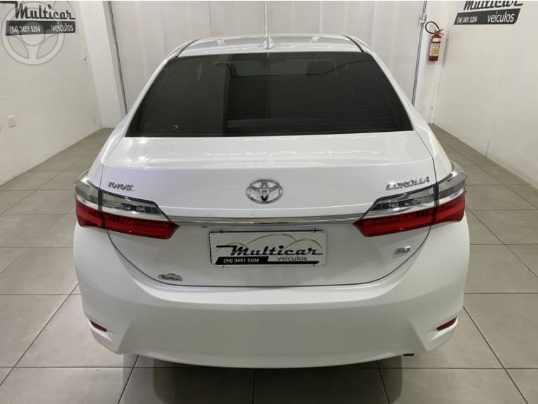 TOYOTA - COROLLA 2.0 XEI 16V FLEX 4P AUTOMÁTICO - 2019/2019 - BRANCA - R$ 104.900,00