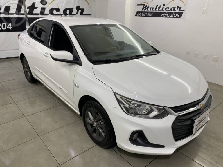 CHEVROLET - ONIX 1.0 SEDAN PLUS LT 12V FLEX 4P MANUAL - 2021/2021 - BRANCA - R$ 79.900,00