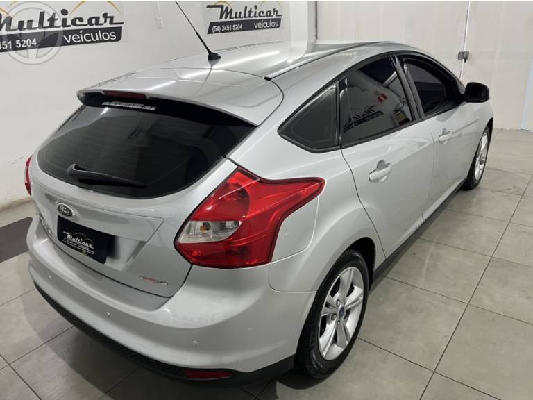 FORD - FOCUS 1.6 S 16V FLEX 4P AUTOMÁTICO - 2014/2014 - PRATA - R$ 49.900,00