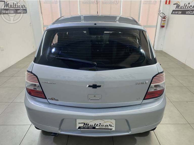 CHEVROLET - AGILE 1.4 MPFI LTZ 8V FLEX 4P MANUAL - 2011/2011 - PRATA - R$ 33.900,00