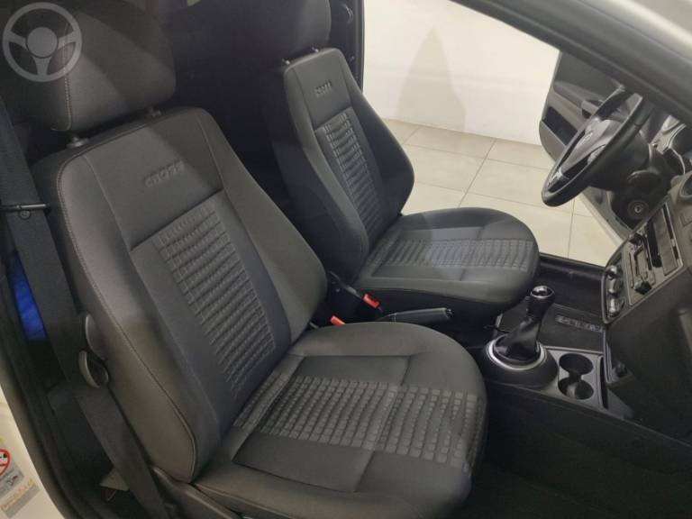 VOLKSWAGEN - SAVEIRO 1.6 CROSS CE 16V FLEX 2P MANUAL - 2014/2015 - BRANCA - R$ 80.000,00