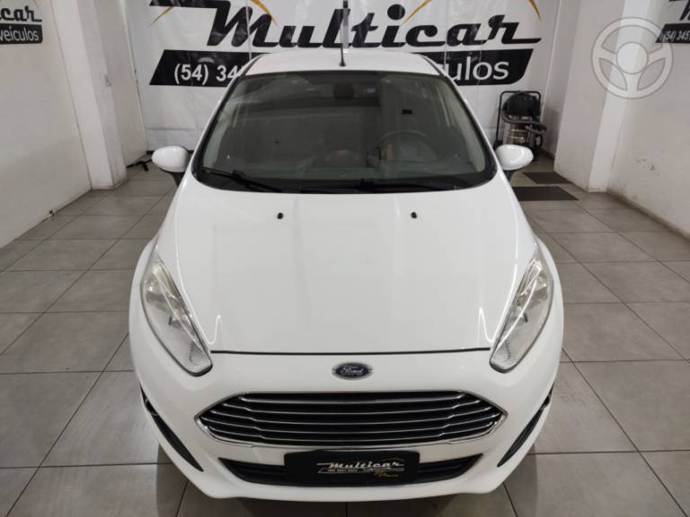 FORD - FIESTA 1.6 TITANIUM PLUS HATCH 16V FLEX 4P AUTOMÁTICO - 2016/2016 - BRANCA - R$ 55.900,00