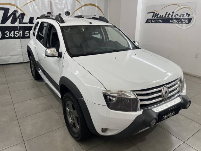 RENAULT - DUSTER 2.0 DYNAMIQUE 4X2 16V FLEX 4P AUTOMÁTICO - 2013/2014 - BRANCA - R$ 53.500,00