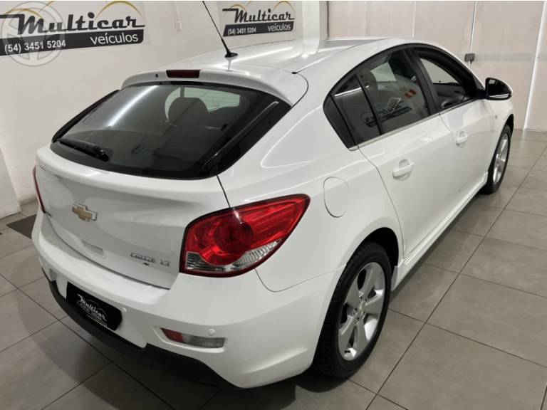 CHEVROLET - CRUZE 1.8 LT SPORT6 16V FLEX 4P AUTOMÁTICO - 2013/2013 - BRANCA - R$ 59.900,00