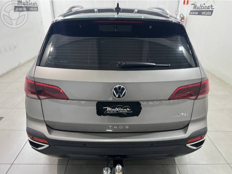 VOLKSWAGEN - TAOS 1.4 16V LAUNCHING TSI FLEX 4P AUTOMÁTICO - 2022/2022 - BEGE - R$ 147.900,00