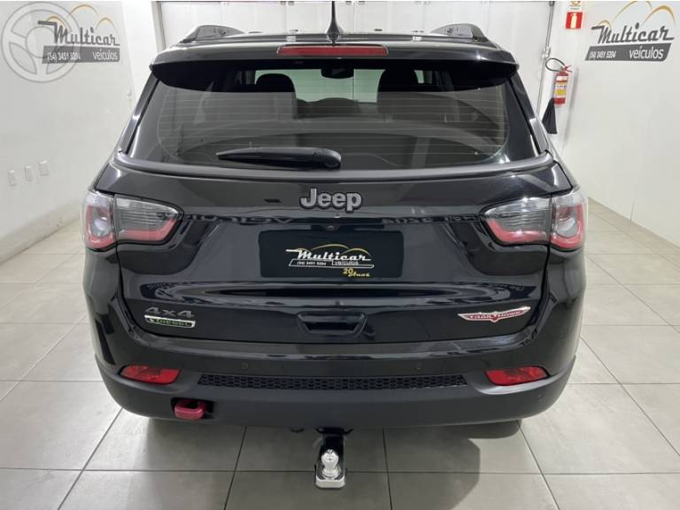 JEEP - COMPASS 2.0 16V DIESEL TRAILHAWK 4X4 AUTOMÁTICO - 2021/2021 - PRETA - R$ 128.900,00