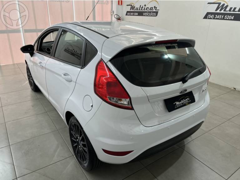 FORD - FIESTA 1.6 SE HATCH 16V FLEX 4P MANUAL - 2017/2017 - BRANCA - R$ 55.900,00