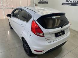 FORD - FIESTA 1.6 TITANIUM HATCH 16V FLEX 4P AUTOMÁTICO - 2014/2014 - BRANCA - R$ 47.900,00