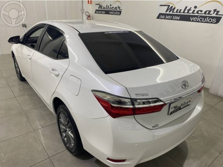 TOYOTA - COROLLA 1.8 GLI UPPER 16V FLEX 4P AUTOMÁTICO - 2018/2018 - BRANCA - R$ 93.500,00