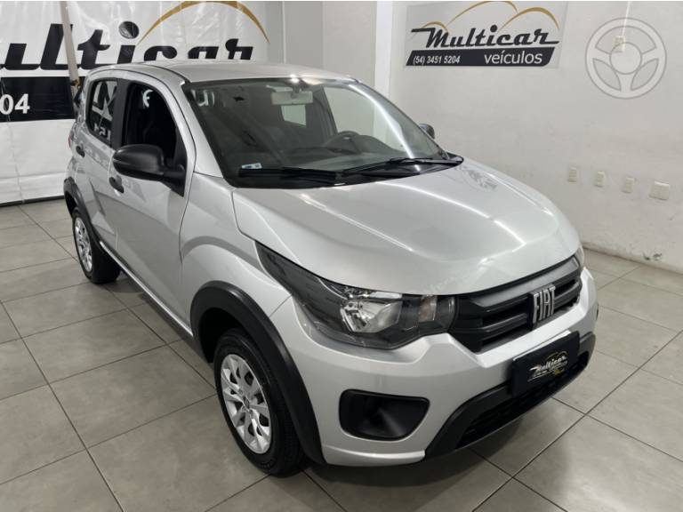 FIAT - MOBI 1.0 8V EVO FLEX LIKE. MANUAL - 2021/2022 - PRATA - R$ 49.900,00